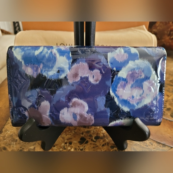 Louis Vuitton Blue Vernis Ikat Wallet - Picture 3 of 8